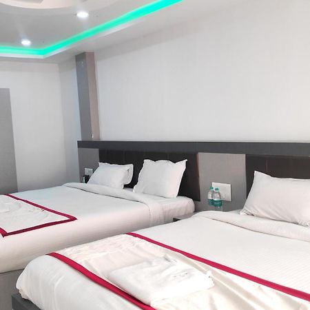 Hotel Shawrya The Grand Madikeri Bagian luar foto