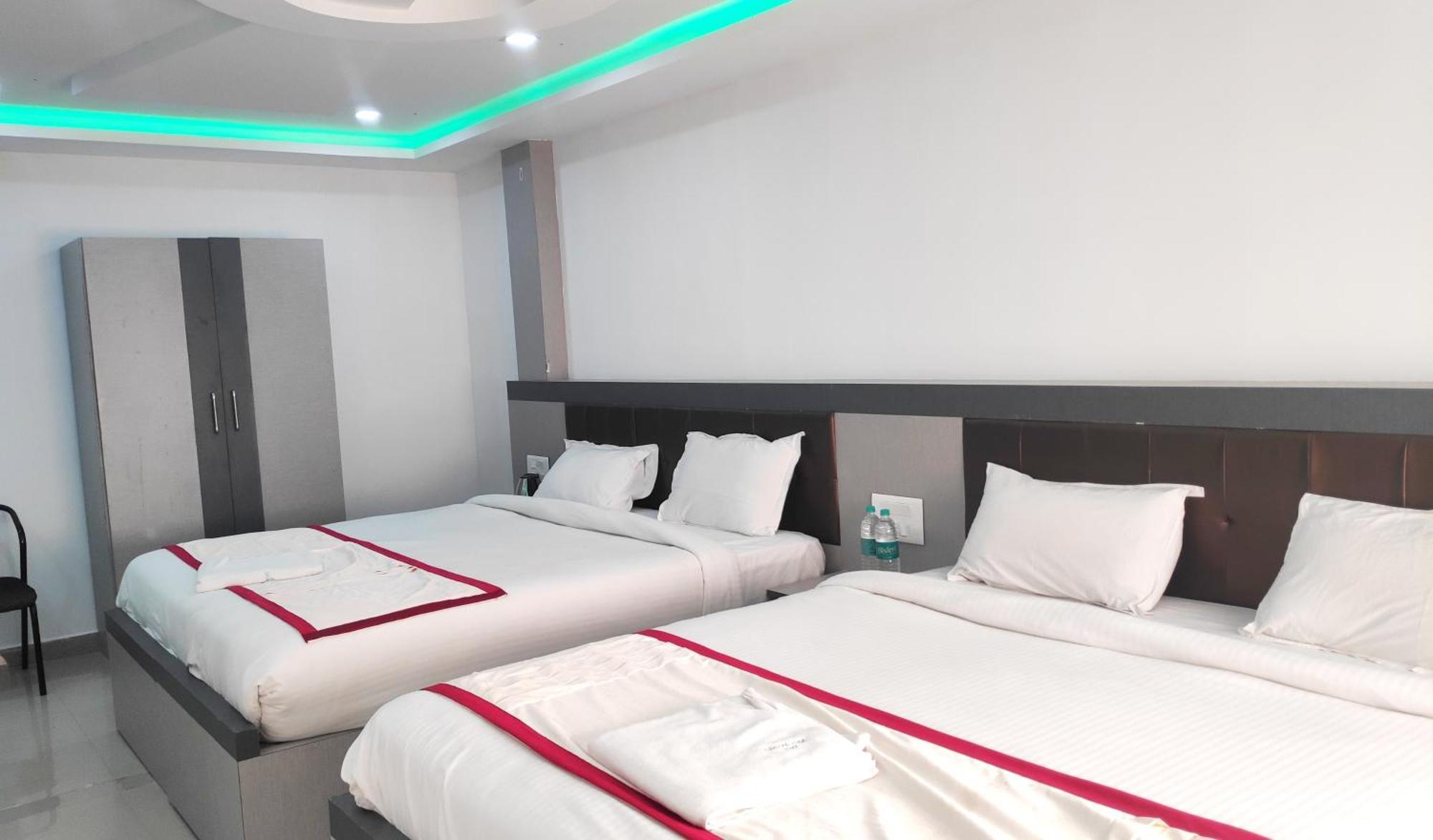 Hotel Shawrya The Grand Madikeri Bagian luar foto