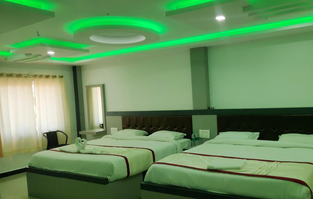 Hotel Shawrya The Grand Madikeri Bagian luar foto